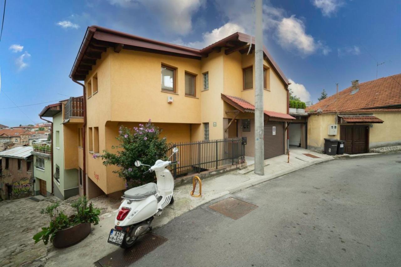Apartman Yellow House Sarajevo Luaran gambar