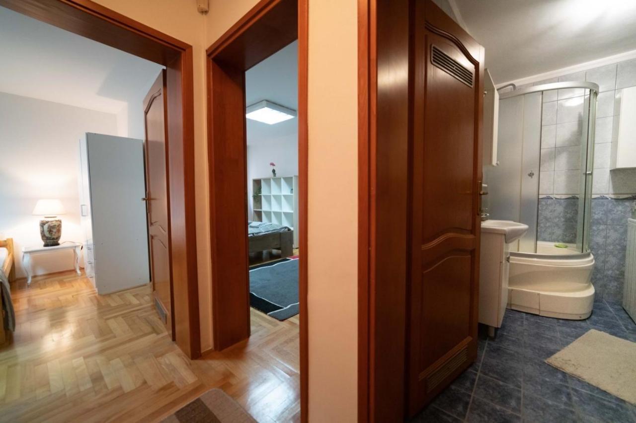 Apartman Yellow House Sarajevo Luaran gambar